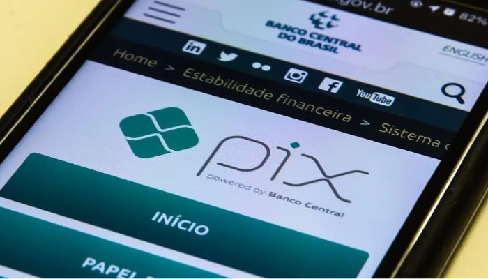 Pix por aproximação passa a mostrar saldo antes do pagamento